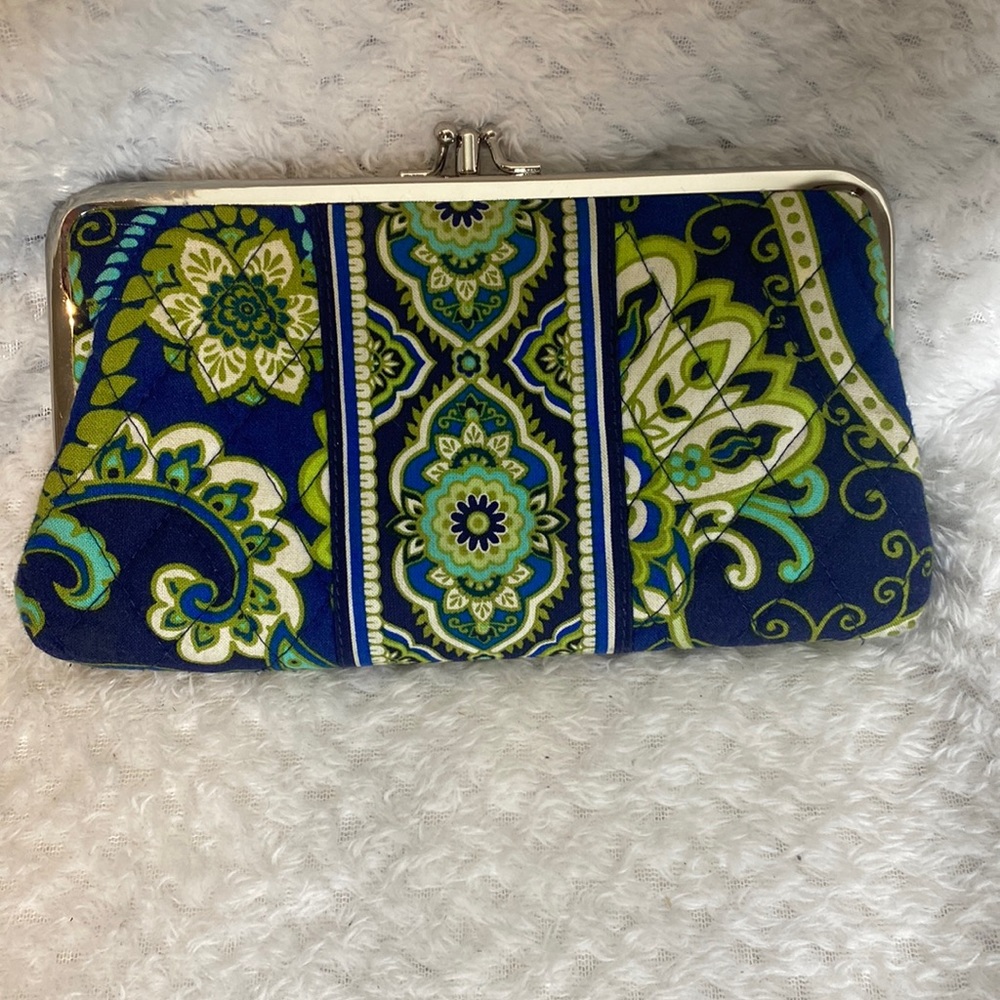 Vera Bradley Rhythm and Blues kisslock style wallet